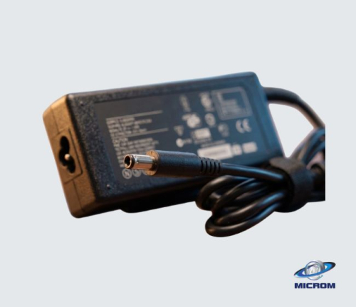 Fonte Dell 19.5V. 3.34A 65W 4.5 x 3.0 mm
